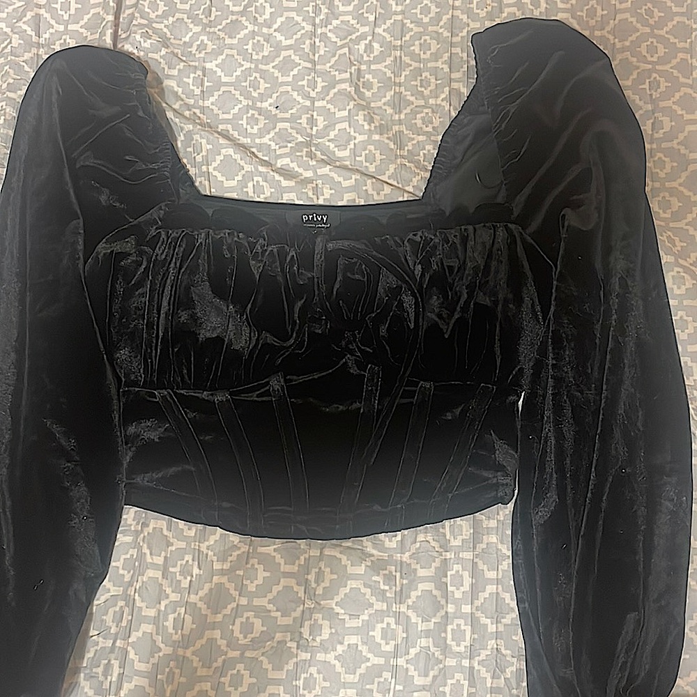 Black long sleeve corset-like top(privy)